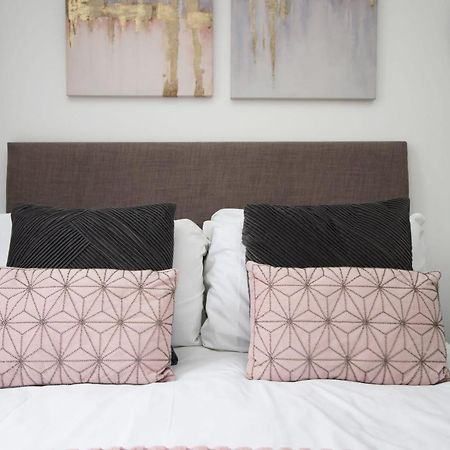 Beachview By Mia Living Close To Beach, Free Parking, Modern 2 Bedroom Apartment 배리 외부 사진