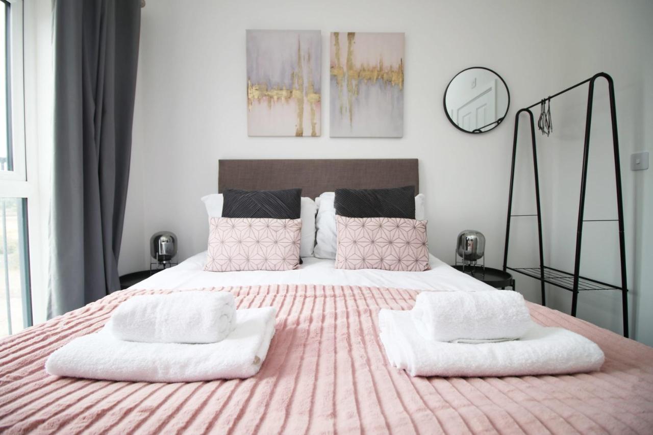 Beachview By Mia Living Close To Beach, Free Parking, Modern 2 Bedroom Apartment 배리 외부 사진